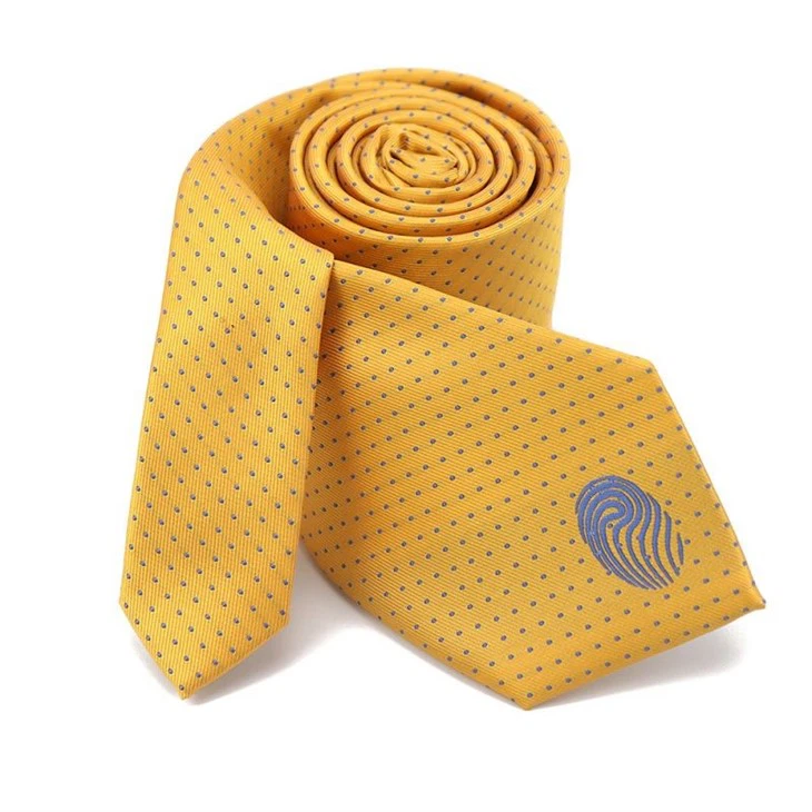 4 Polka Dot Tie(001)